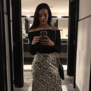 Meet your Posher, Monica